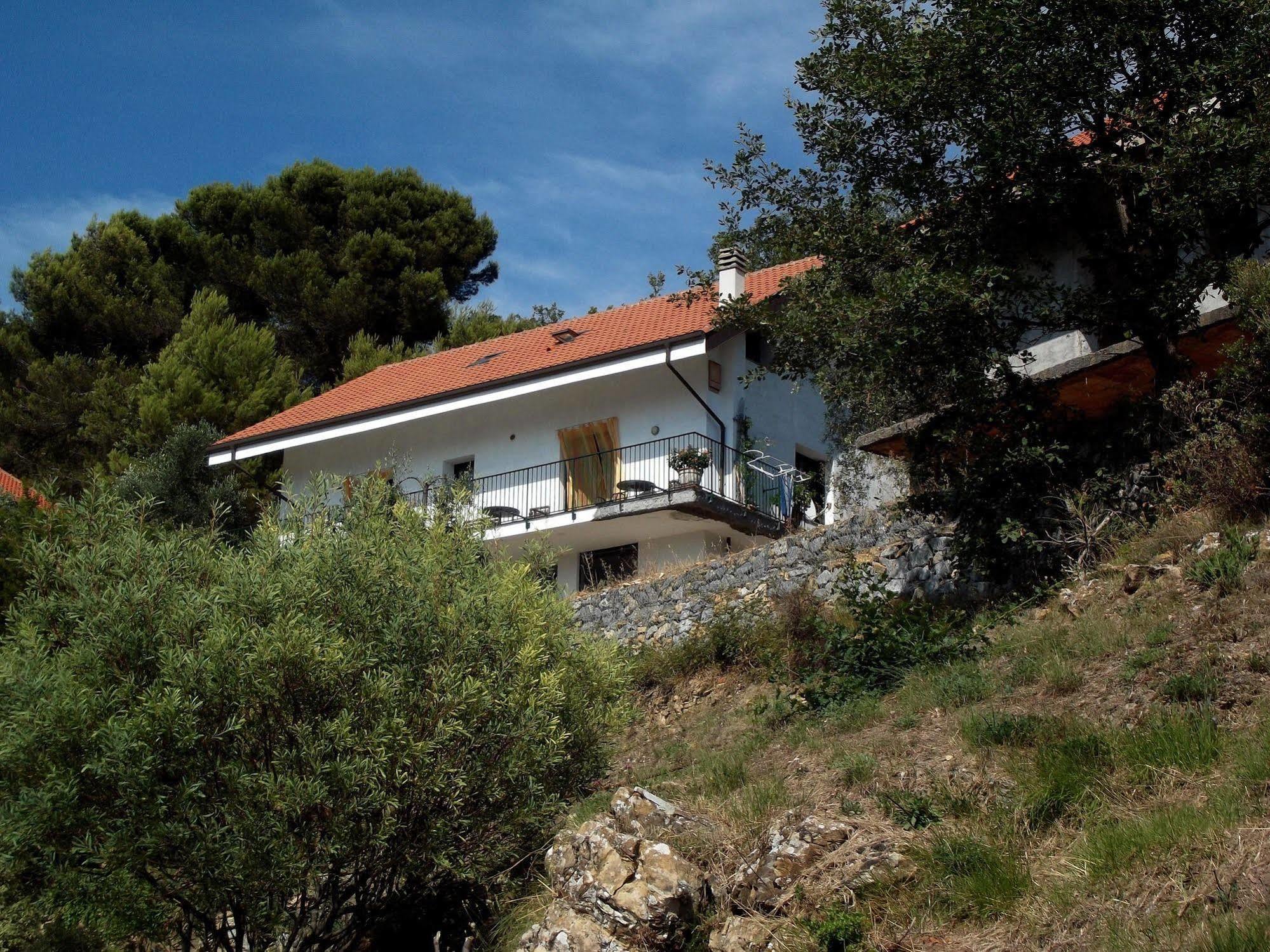 B&B L'Intrigante Seborga Exterior foto